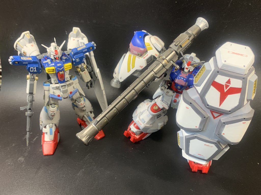 GP01フルバーニアンとのツーショット。並ぶとその差がよくわかります。