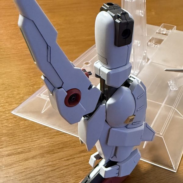 だいぶ大変やた硬いところが多く、はめる時に割れそうでめっちゃ怖かった