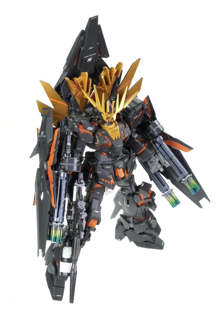 Xにてボディ色を黒に寄せたバンシィ見てカッコいいー!!急遽作りたくなったので売り場を探し回って手にいれました!(この子ですが開始から完成までに結構時間かかったので、2025年8月現在売り場でよく見るようになりましたw)