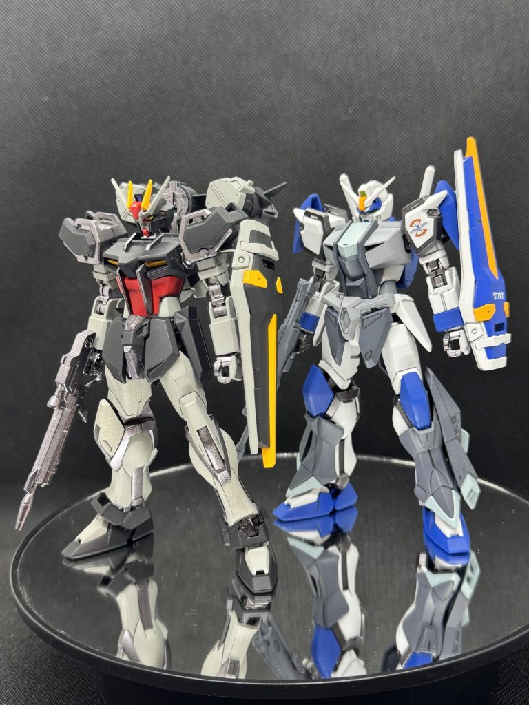 以前作成したガンバレルストライクと。ガンバレルストライク、投稿してなかった…😅