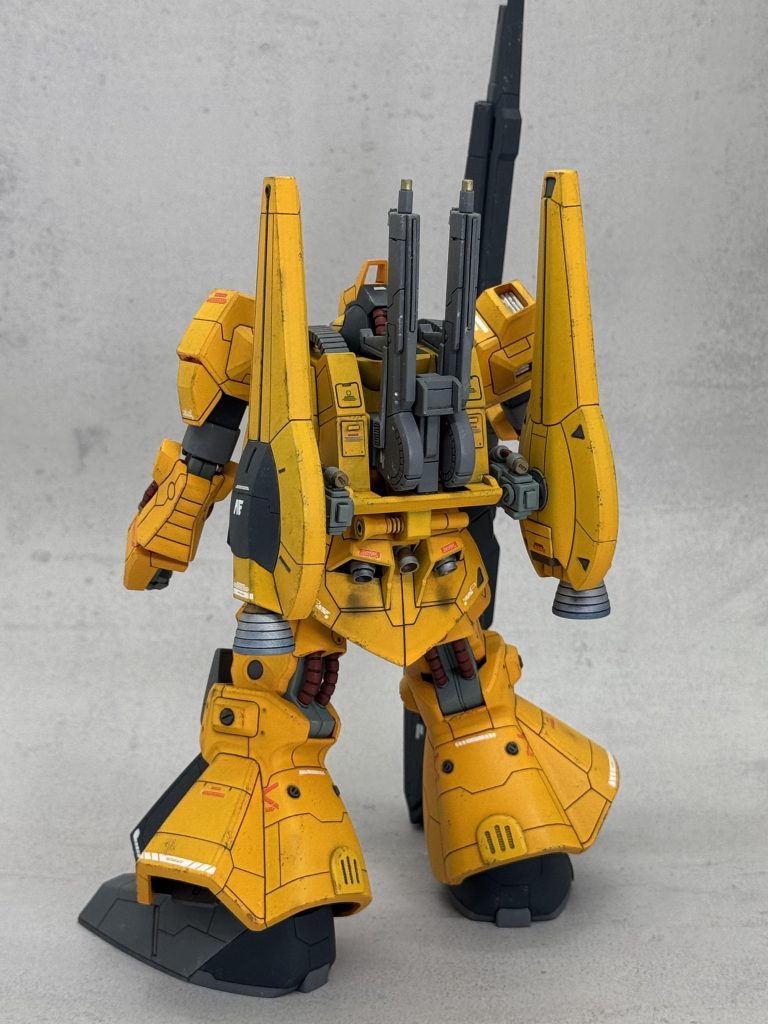 バックショットバインダーは2㎜幅増し、バックパックが1番弄った部分なだけあって後ろ姿も気に入っています。