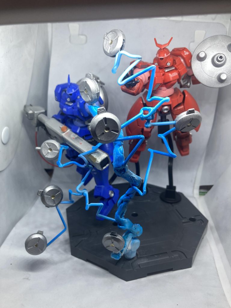 本当はHGのものを作りたかったりもしますが、確かプレバンだったはずなのでまあなかなか見かけない。 まあ馴染み深いのはこっちのシリーズですし、復帰一発目！やったるわー！という感じで取り組んでおります。