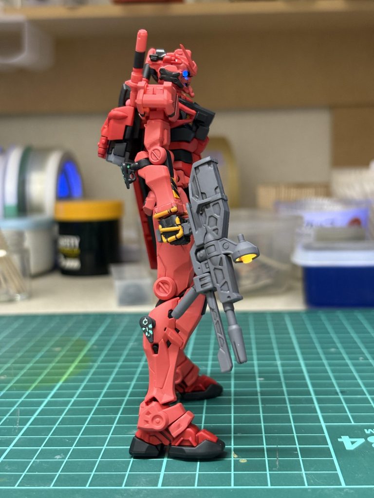 赤いガンダム–5枚目/制作者：@ottonkkh