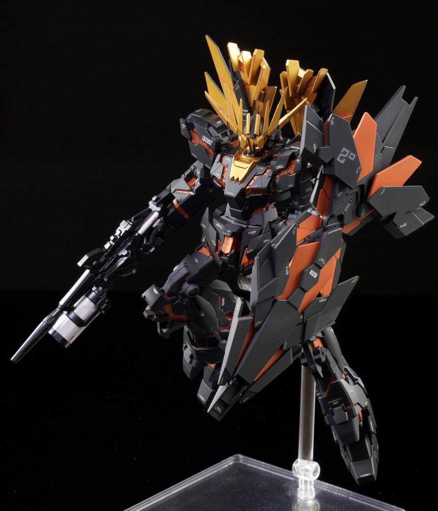 ●使用塗料本体(黒):Mr.カラー ミッドナイトブルー本体(黒2):Mr.カラー セミグロスブラック本体(金):ガイヤカラー スターブライドゴールド本体(オレンジ):ガイヤカラー メタリックオレンジ間接:メカサフ HEAVY武器メイン:Mr.カラー ガンブルーメタリック武器(部分):スターブライトシルバートップコート:Mr.カラー スーパースムースクリア(つや消し)