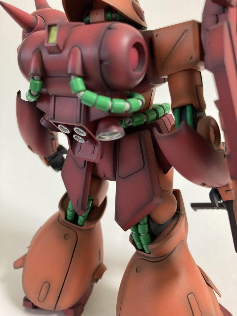 肘後ろのパイプは被覆針金(ホームセンターに売ってるやつ)パイプ類はこの被覆針金に色を合わせました