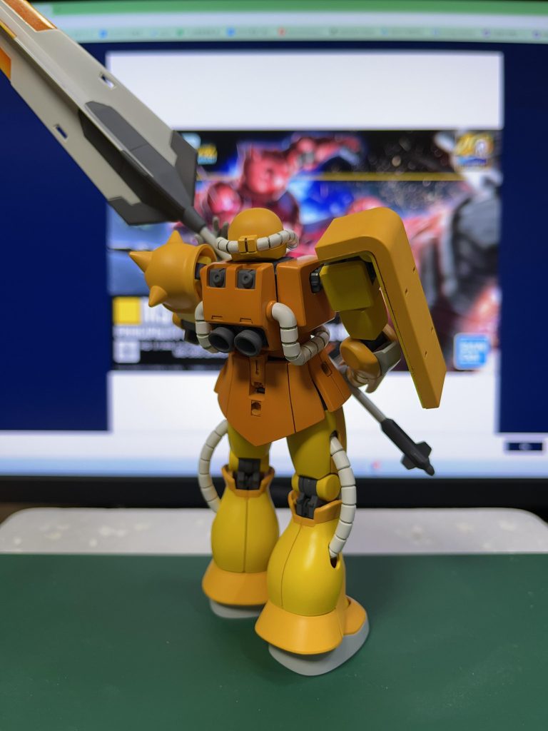 関節動かす度に塗装が剥げてしまい　都度タッチアップが大変でした