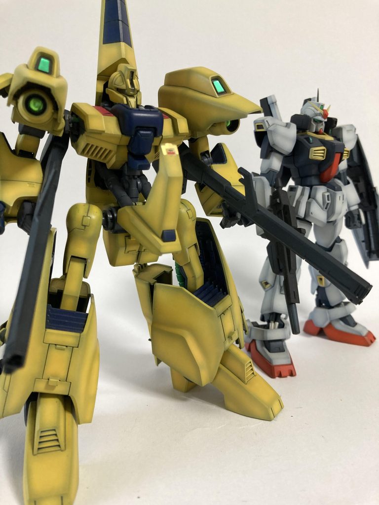 よくファはあんな狂犬みたいなカミーユに惚れたものですヒヤヒヤ、ハラハラして気が気じゃないでしょうね😭