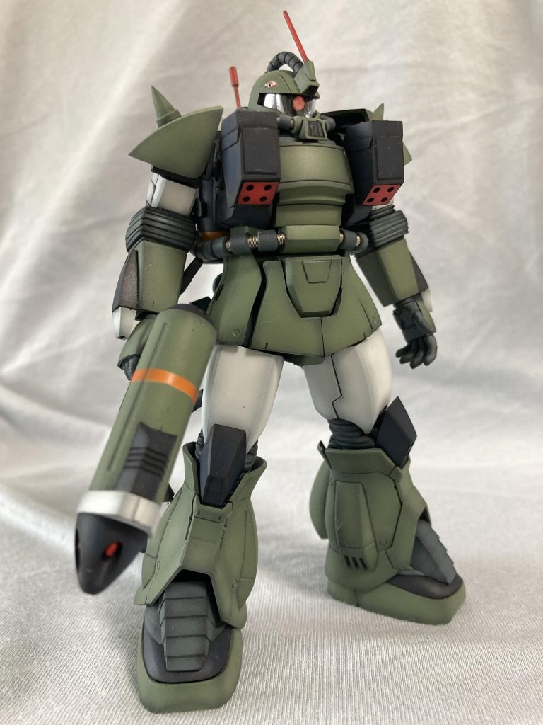 サブロックガンは旧キットの箱絵にオレンジのラインが入っていてカッコ良いので再現しました