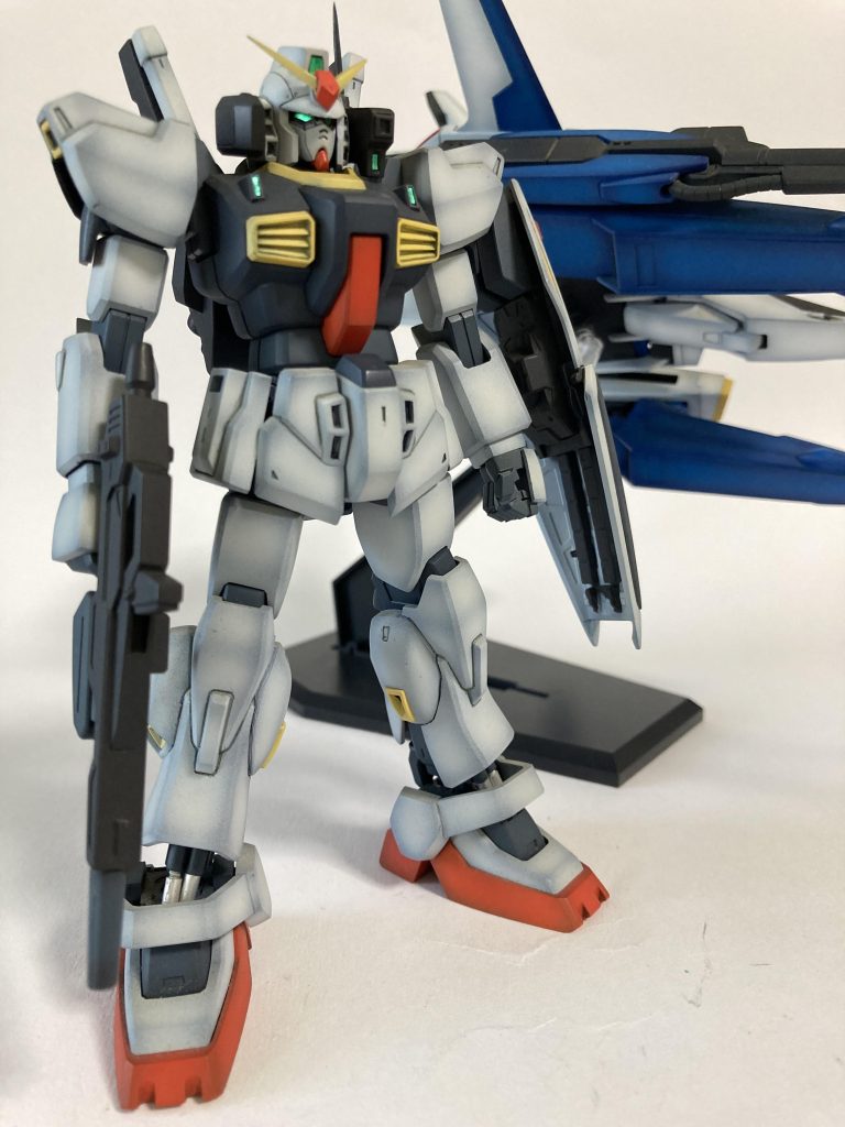 あまり性能面では良い評価をもらえない機体ですが、歴代ガンダムの中でかなり上位に好きです