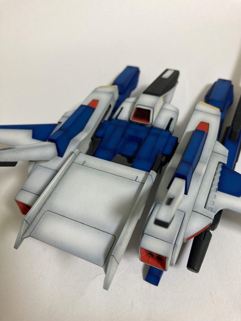 意外と全塗装で仕上げるの面倒な機体です