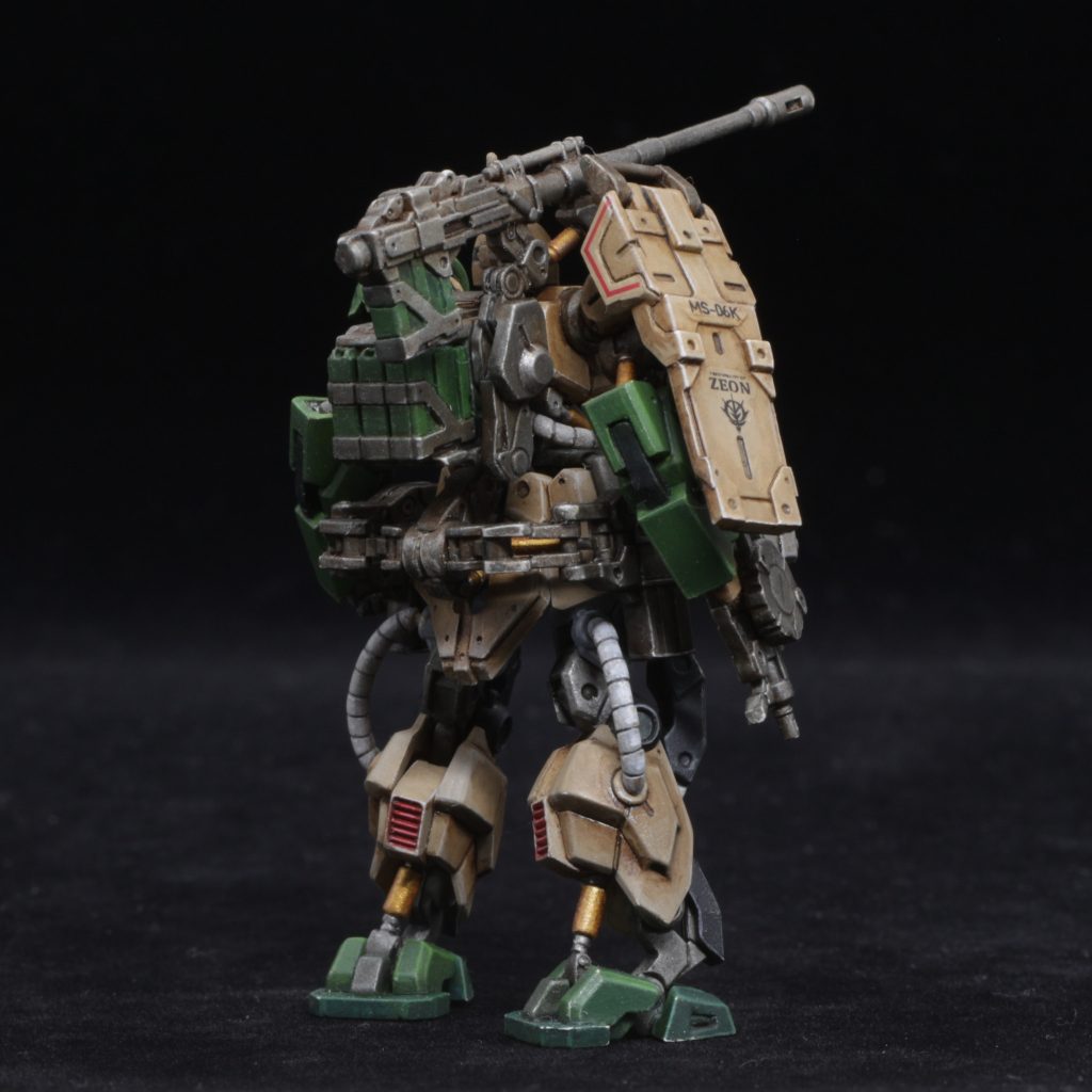 マガジンの色は塗装しなおして緑に合わせました。