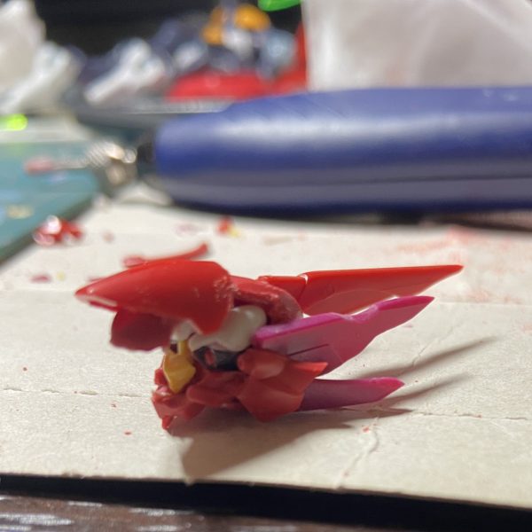 また意味のわからないモノを作ろうと思います。ダリルバルデの頭が黒騎士的なモノに見えたのでとりあえず作ってみます😅完全ノープランの遊びです。最近普通に作ってないです😭悪いクセです（3枚目）