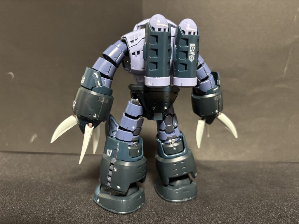 HGの量産型ズゴックも作りましたがやはりプロポーションはRGの方が好みですね。