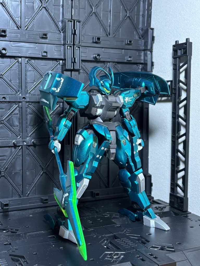 初めてキャンディ塗装をやってみた機体です自分は艶消しのリアル志向より、キャンディ塗装とかの色の方が好きです