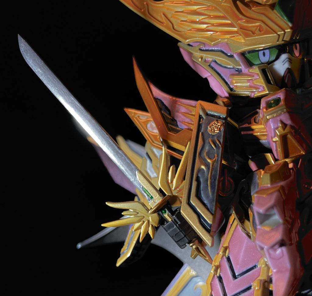 刀剣。刀身はガンマカメッキシルバー。