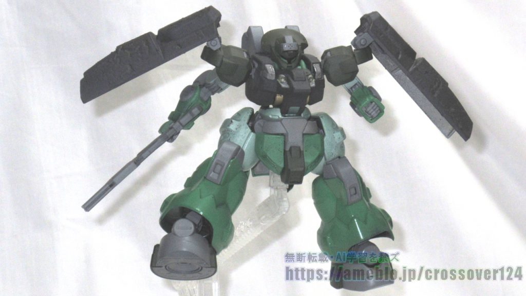 炙る前。この時はあった頭部センサーボックスですが、最終洗浄の際に紛失してしまったのでMSアンテナを軽く加工して代替に……