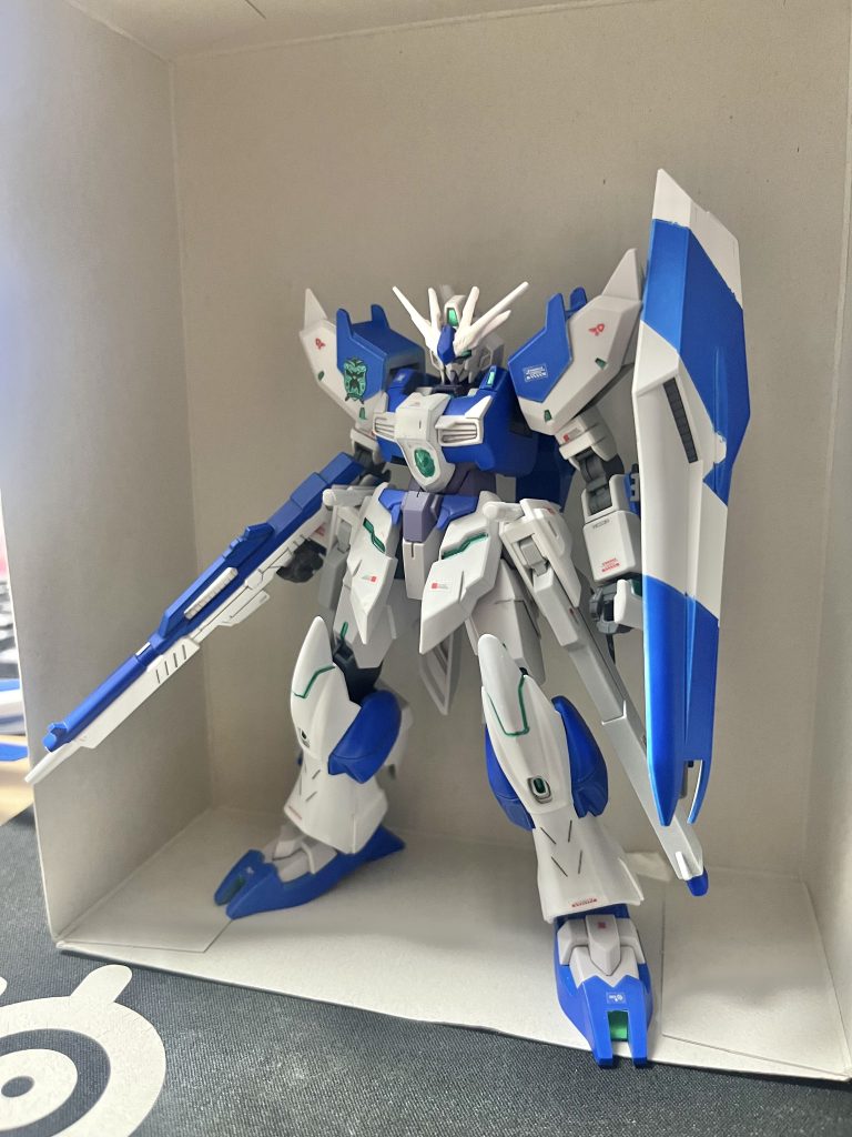 フェイクニューウェポンがどこにも売ってないのでEGνガンダムのパーツで代用しました！マスキングいい感じ！