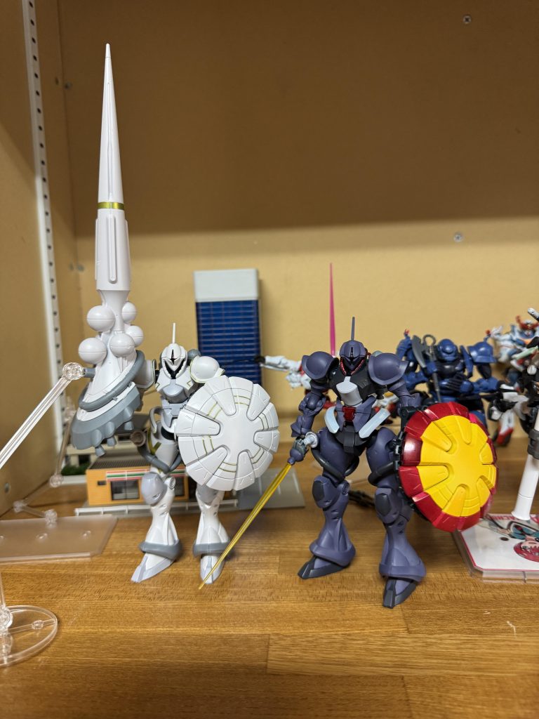 元のキットとの比較です。