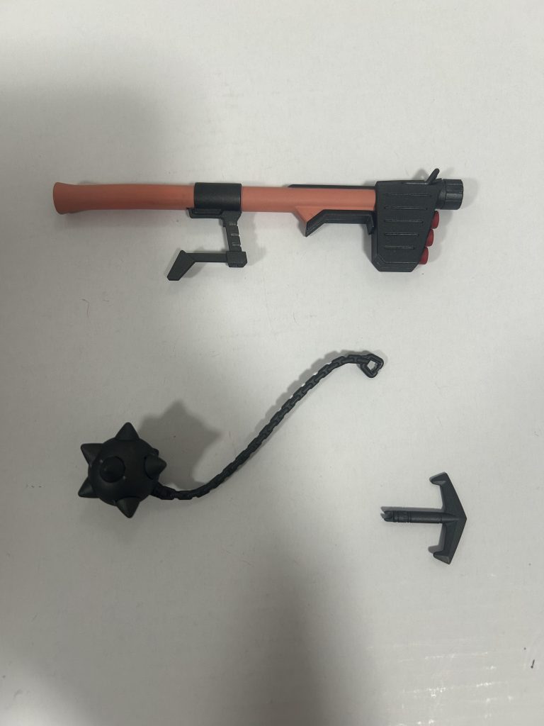 バズーカとかも合わせ目を消したりして作ったんですが、持たせることはなく終わりました笑