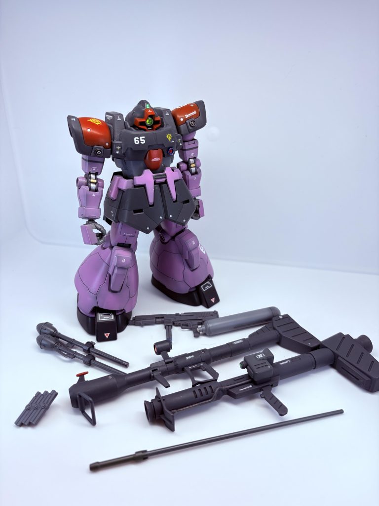 装備品です。本機はマウントが豊富なので色々と作ってみました、ジャイアトバズ2ってどちらかというとラケーテンバズに似ていますね、照準器なんかそっくりです。シュツルムファウストも含めて破損ケンプのジャンクから流用しています。