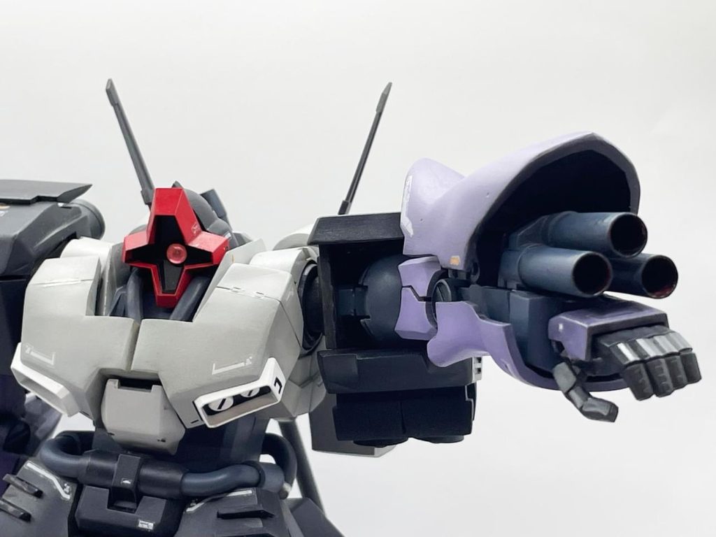 各関節、ポリキャップにより稼働しますが、重たいのでダレてきます。