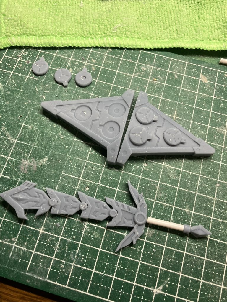 魔剣エピオンは最終的に一体にした刀身に設計変更しました。