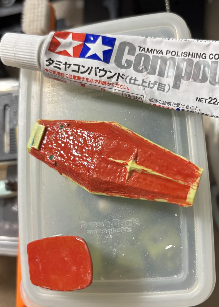 マスキングテープ　貼りヘラ　で　ベタ塗り