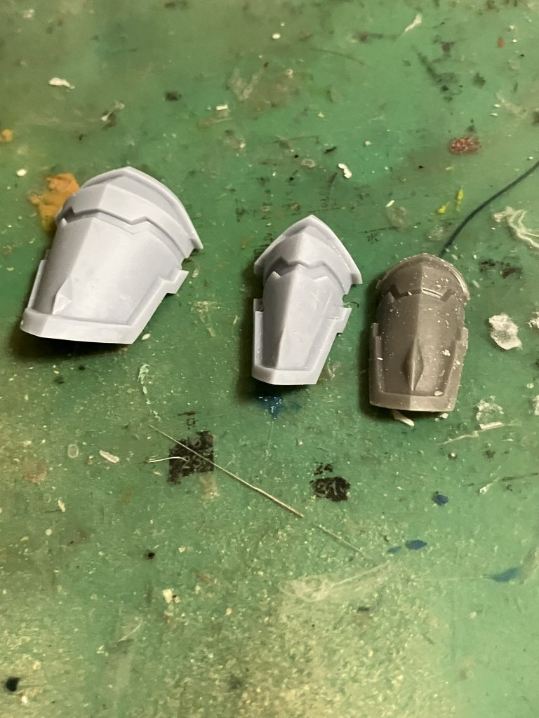 サイドアーマーはサイズ感が難しく、一番リテイクが多かったですね。