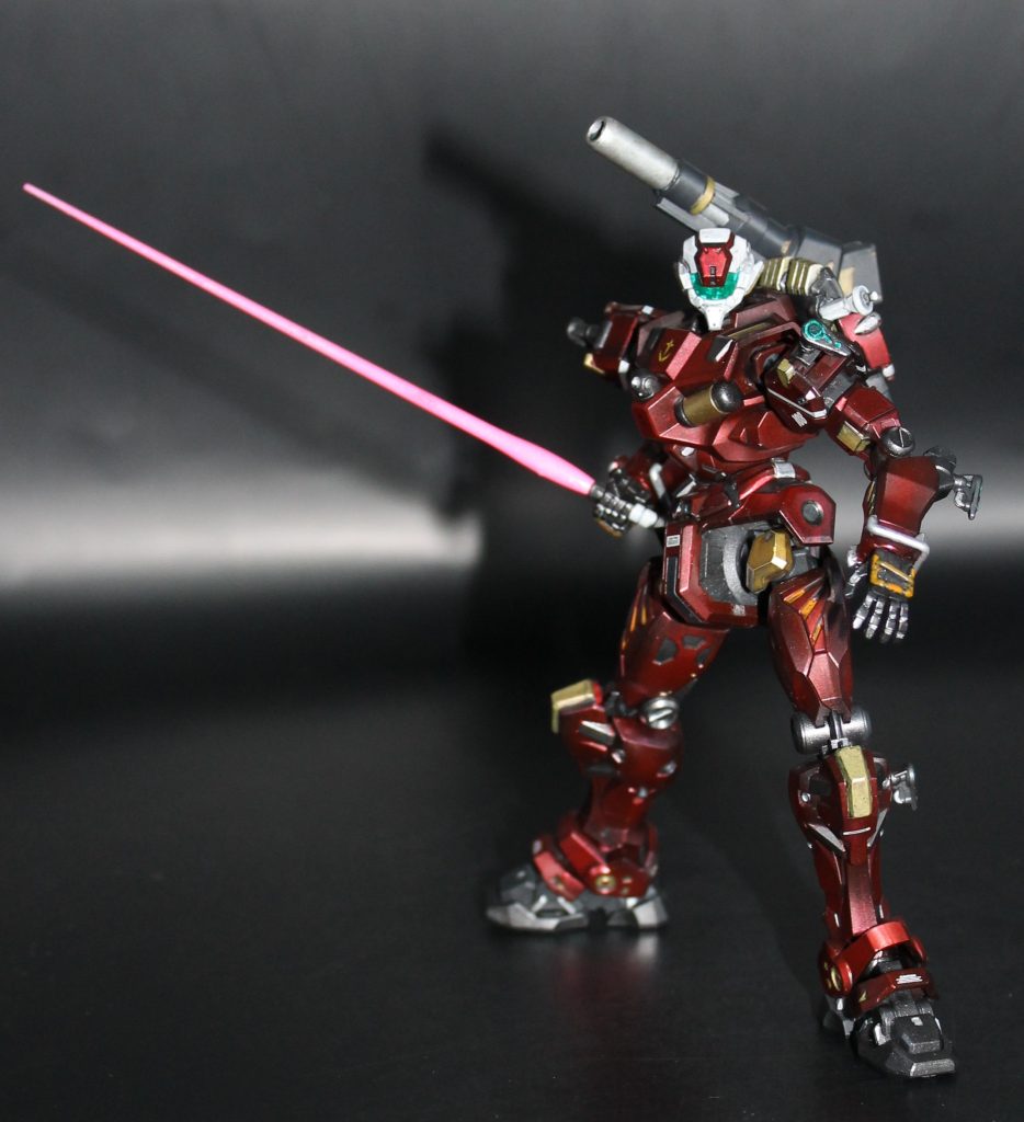 せっかくのなので地上でも。地上戦も普通に映えそうですね。全体的にキレイめなメタリックで仕上げましたが、もっと汚したい気持ちになってきます。量産機なので今度は陸戦型で作ってもいいかもしれません。でもセイラ機も作りたいし悩ましい…まあ手に入ってから考えましょう。ジークアクスキット、人気ですからね…