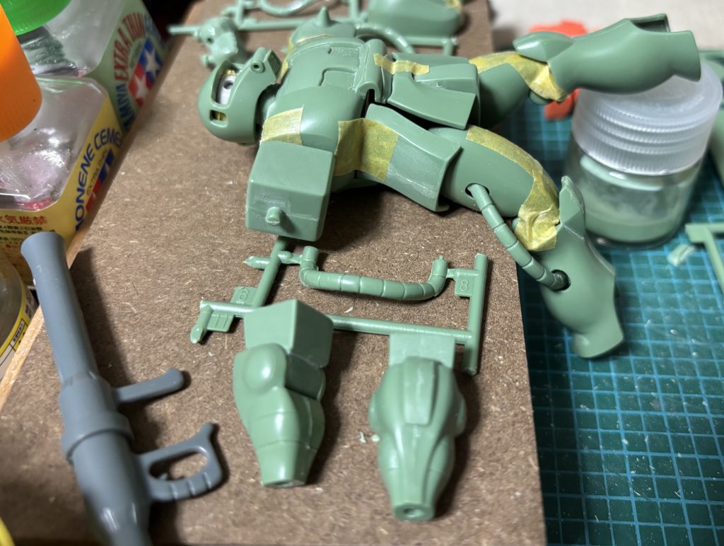 飽きちゃあ　いないんです、先輩達　の　作品　に　感化されて　制作　しています　ので😌😌😌 