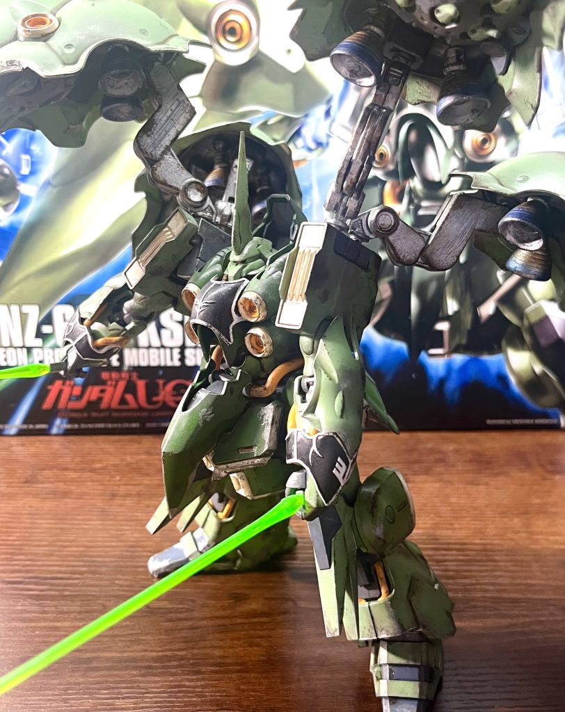 7/16 製作 HG クシャトリヤUCは未視聴だったのですが家電量販店で一目惚れして購入してしまいました。この4枚羽根のデカさが男心を擽ります。