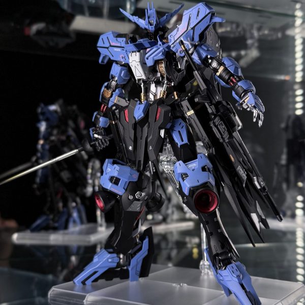 【新品見組立品】ガンプラMG 5点 アストレイ フリーダム ヴィダール 他 第2期GAT-Xシリーズ3機の能力が集結した機体デザイン！ガンプラ