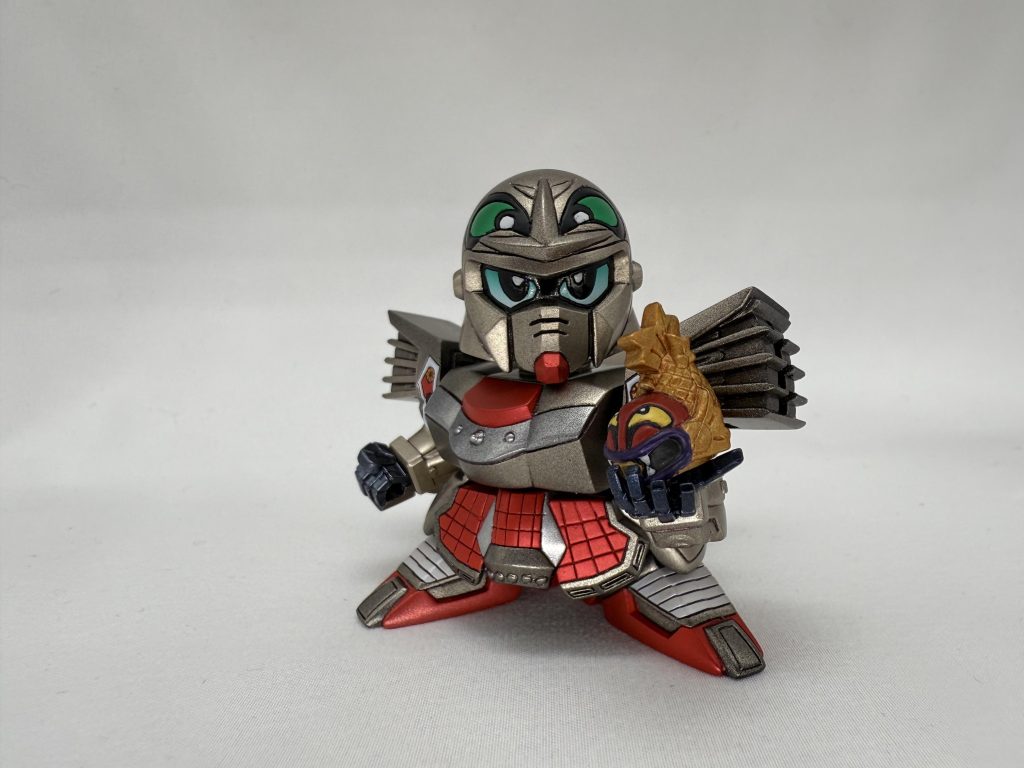 当時のプロポーションを維持しつつ程よく稼働します。手にしているのはガン消しの“ザクレロしゃちほこ“を塗装したもの。