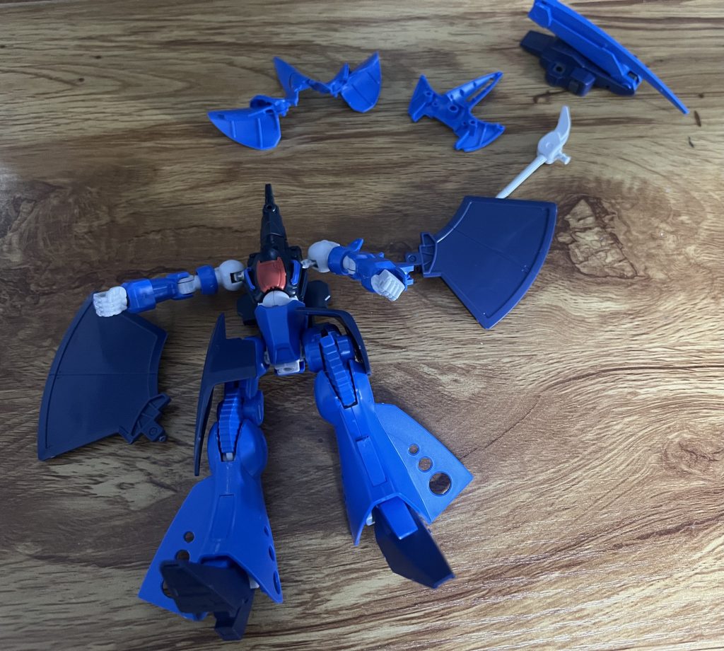 仮組み時のものですが、成型色はこんな感じ。これはこれでいいのですが少しチープ感が否めなかったです。  久しぶりにデカールもしっかり貼って、今回パイプのパーツをハイキューパーツさんのパイプを使ってみました。取り扱いが難しかったですが、リアルな重厚感が出てとても満足しています。これからも機会があれば使っていきたいですね。