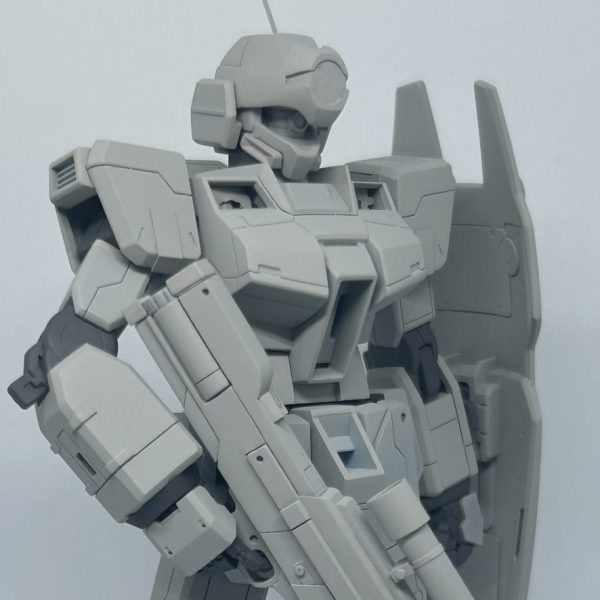 GW使って塗装前の状態まで進めました（牛歩設定上、L-9ライフルは一発勝負な兵器らしく、狙撃ポイントまでの移動中はサブウェポンを把持すると思いますので、適当なプラ材とネオジムでバックパックに接続するライフルラックを自作してみました。これでやっと本塗装に入れます。（1枚目）