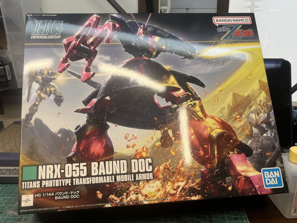 8月は最後の製作になりました、バウンド・ドック!作りたくて仕方なかった大好きな機体です!今回前回の予告通り成型色で組む予定でしたが、素組みした時に少しチープ感が際立ってしまったので内部フレーム部分だけ部分塗装して少しだけメタルパーツを組み込んで製作致しました。