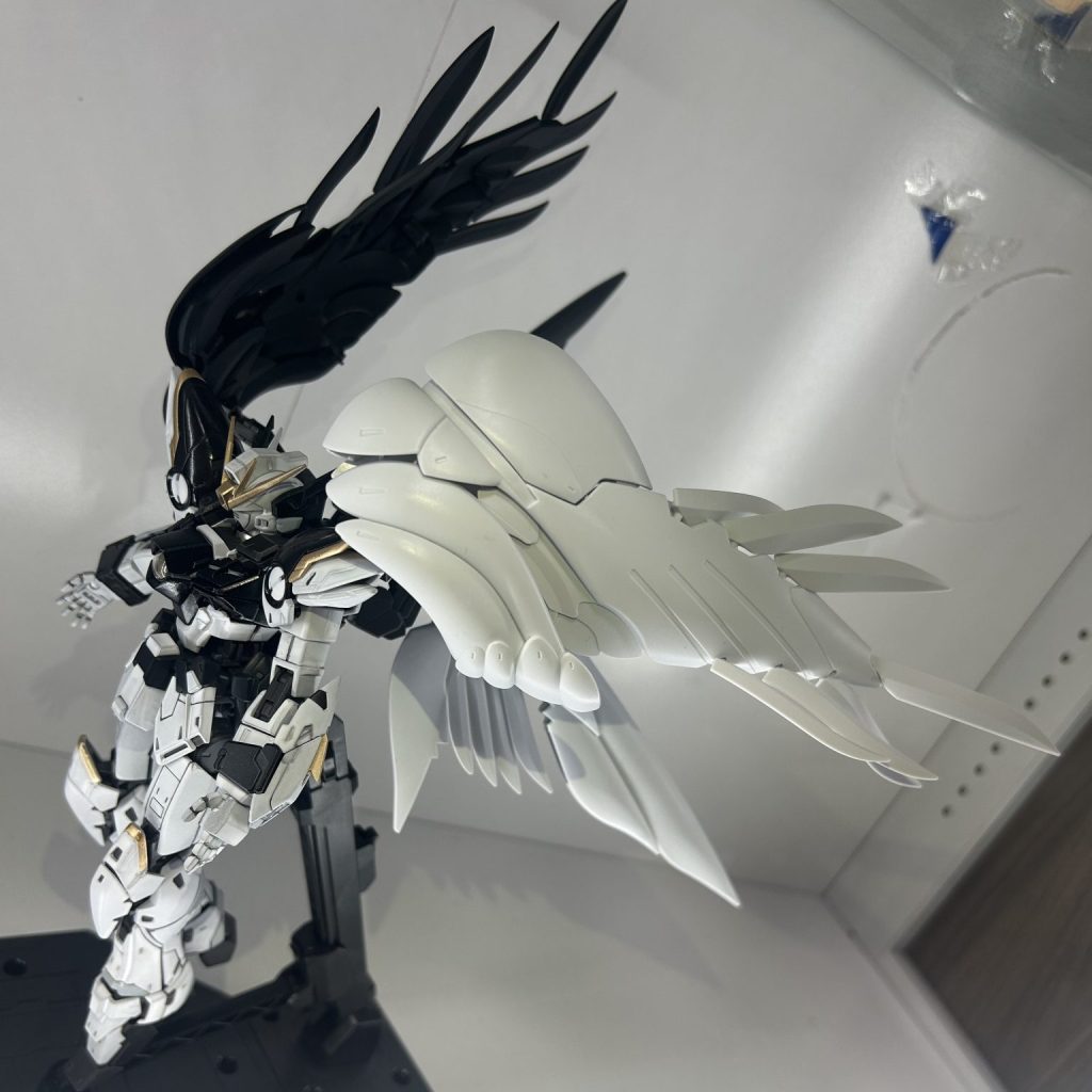 MG 1/100 ウイングガンダムゼロEW Ver.Ka 塗装完成品 MG ウイングガンダムゼロ EW Ver.Ka 1/100 改修塗装済み完成品