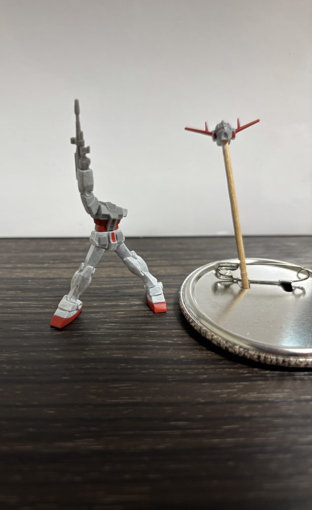 赤が入るだけでカッコいい✨このアングルだと左足首の角度が…