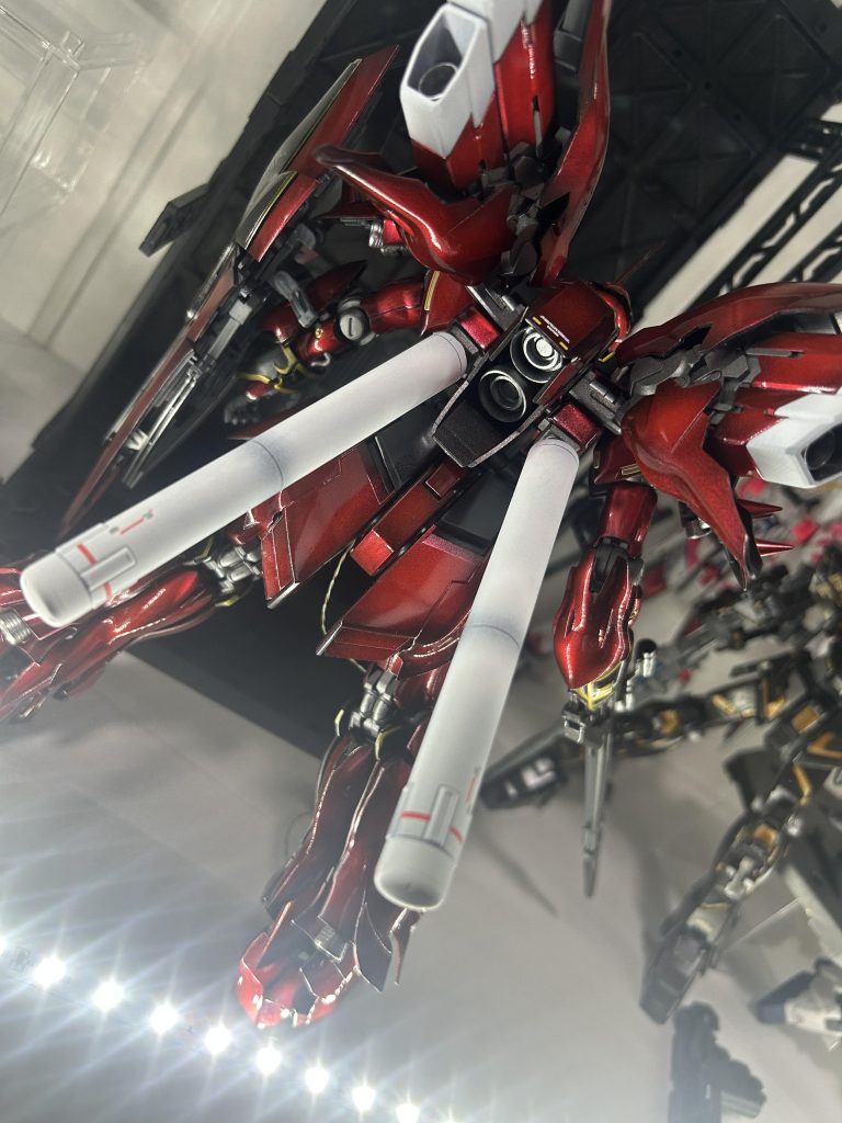 キャンディ塗装際立たせる為にプロペラントタンクはグラデーション塗装しました