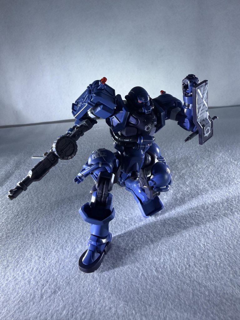 しゃがみモーション。