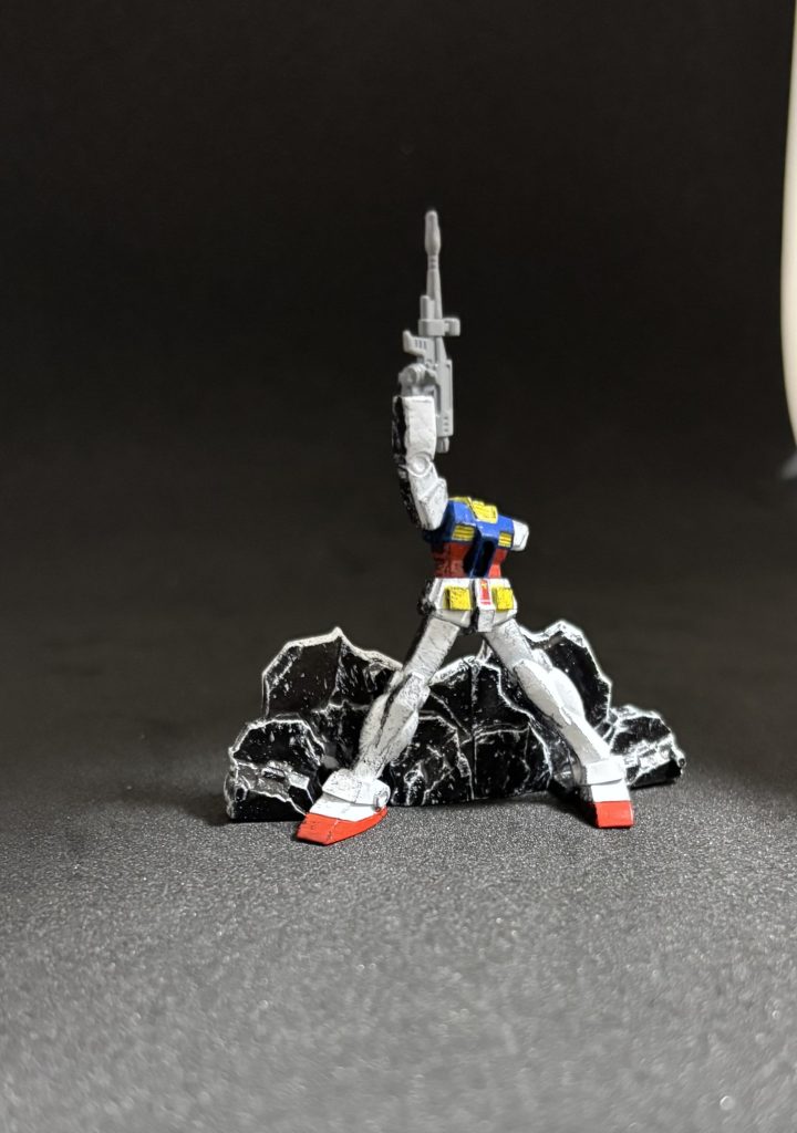 動画で見たウェザリングは簡単そうなのに実際やると全然出来ない… ウェザリングが思うようにいかなくて2回ほど方針転換して完成としました。造形の良さで誤魔化せてる？