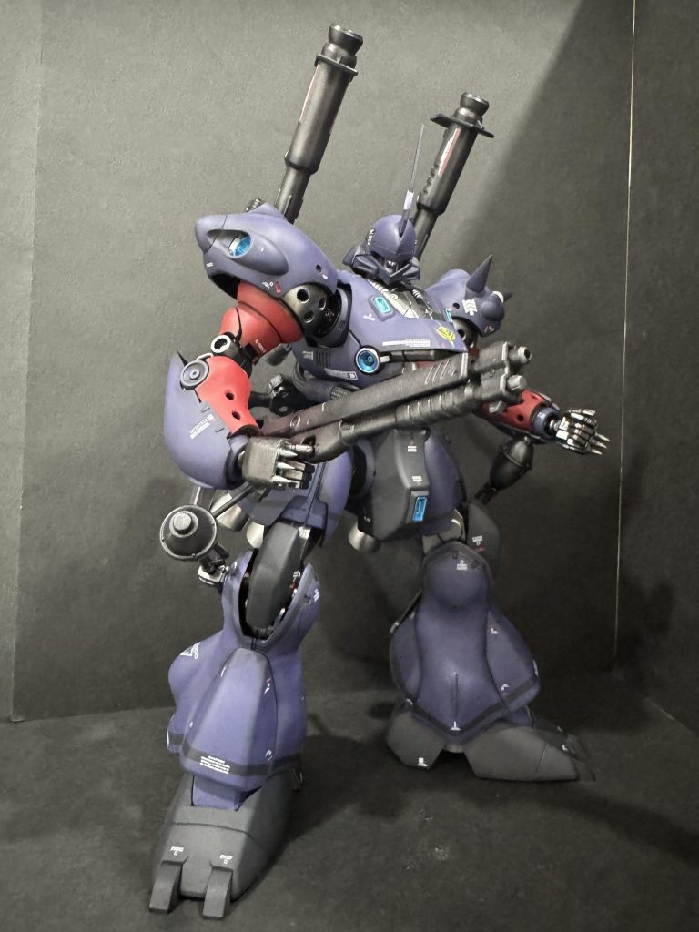 全武装装着手の爪があっても一応武装は持てます。チェーンマインは爪がモゲそうになったので持たせませんでした🥲