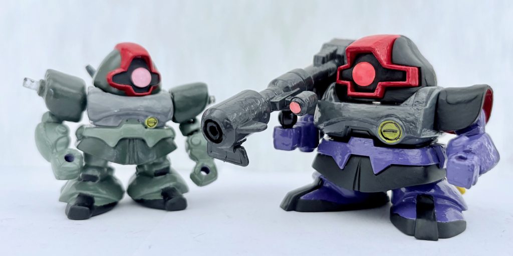 以前作ったシャリア・ブルのリックドムと。同じドムでもこんなに違うのか(zaku-kao3)