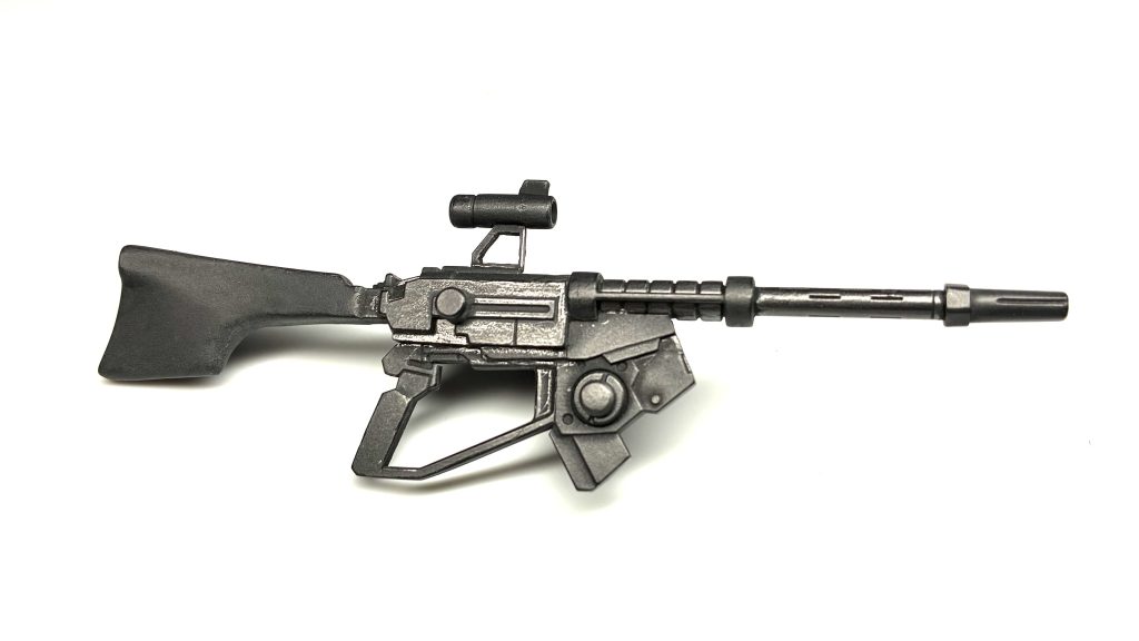 とまぁ、早足ですが手っ取り早く黒サフを吹いて、クロスで磨いて艶をだして金属っぽい汚しを入れて完成。