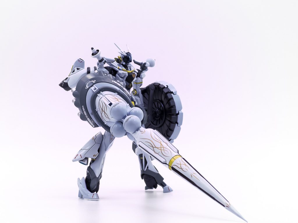 ハクジがとにかく長大でポージングや撮影が大変でした。