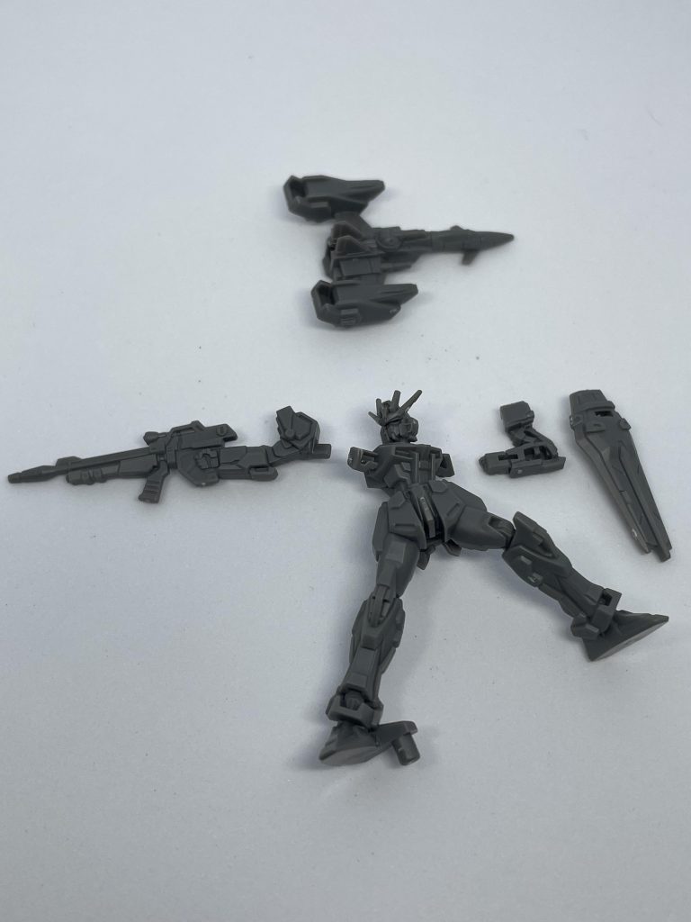 最後に、パーツ取りされて残った残骸達。合体させたら、右手ビームライフル、左手シールド、バックパックにスカイグラスパーといった感じにwご覧いただきありがとうございました。