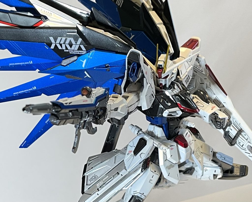ZGMF-X10Aフリーダムガンダム(チタニュウムフィニッシュ風)