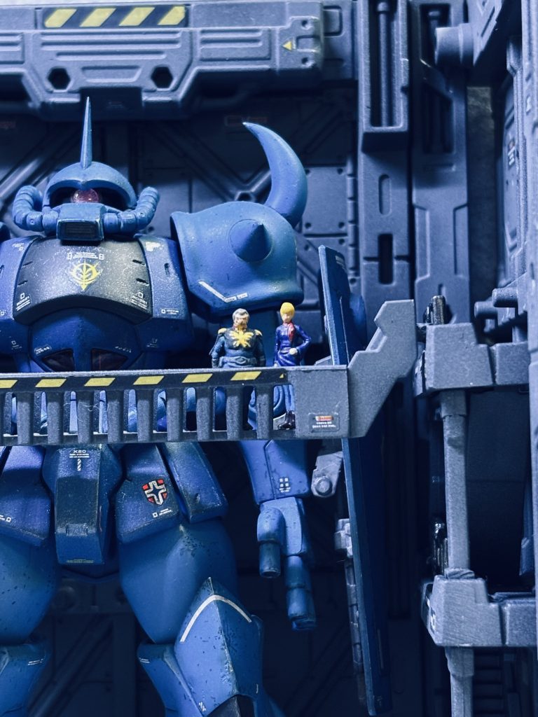 MG付属のラルさんと、ハモンさんグフと記念撮影してるみたいに😅🎵スケール違いですが、あまり気になりません❣️