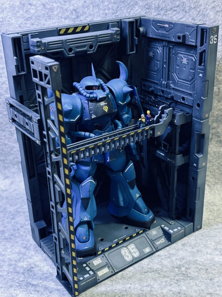 ディスプレイベースと側面壁を切った貼ったして🛠️