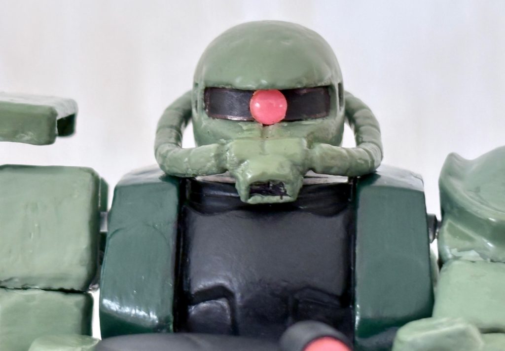 モノアイとスコープはHアイズを使用。これがあるのとないのとでは、全然違う。